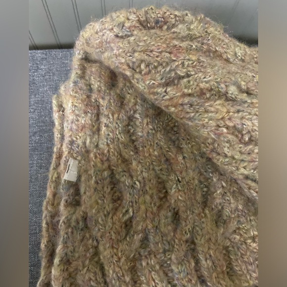 Urban Outfitters Wool Knit Scarf - Picture 4 of 4